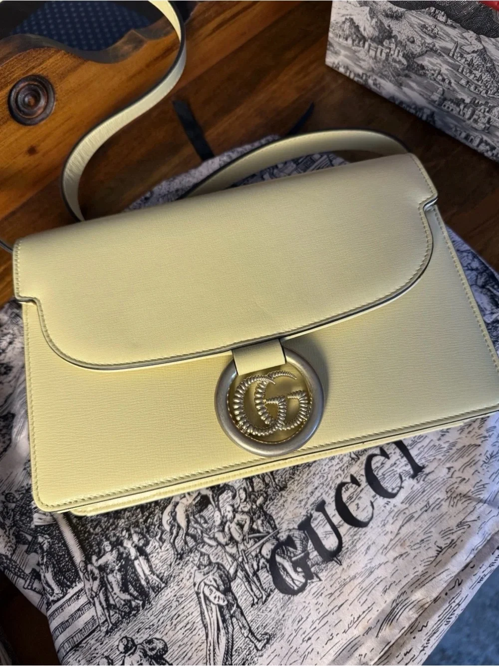 Gucci GG Ring Azalea Butter Yellow Calf Leather Shoulder/Crossbody Bag 589474